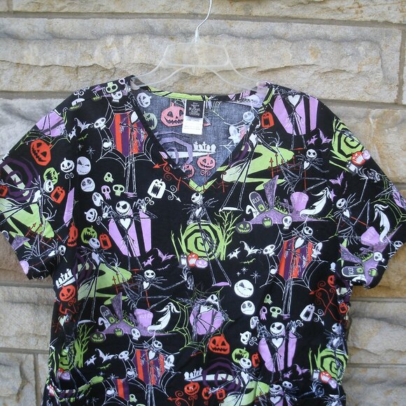 Disney Nightmare Before Christmas Scrub Top Size 2X - Picture 3 of 16
